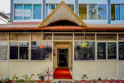 Front view of S.N. Medical Center building in Tripunithura